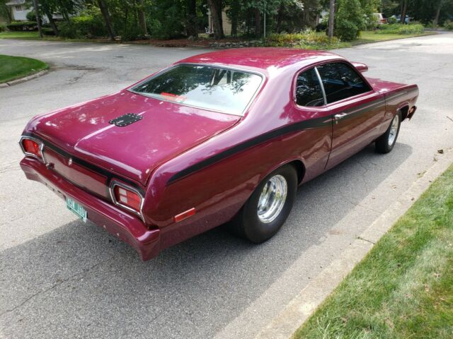 Plymouth Duster 1973 image number 2