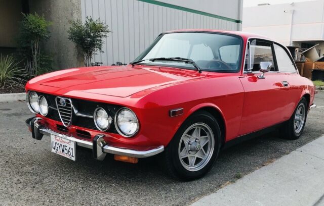 Alfa Romeo GTV 1971 image number 22