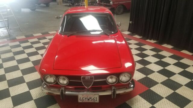 Alfa Romeo GTV 1971 image number 27