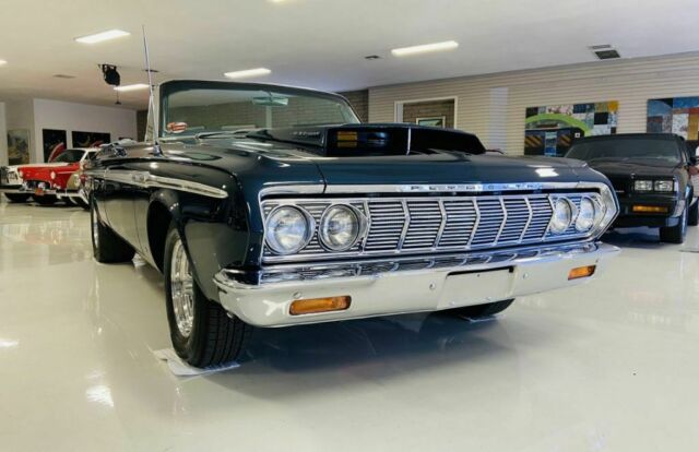 Plymouth Fury 1964 image number 2