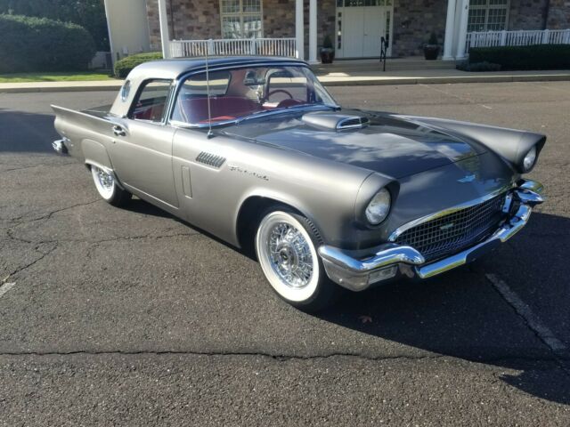 Ford Thunderbird 1957 image number 21