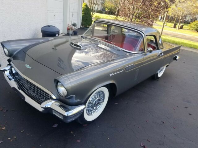 Ford Thunderbird 1957 image number 3