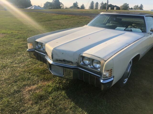 Oldsmobile Toronado 1972 image number 19