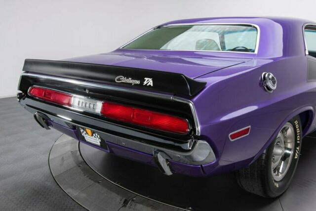 Dodge Challenger 1970 image number 22