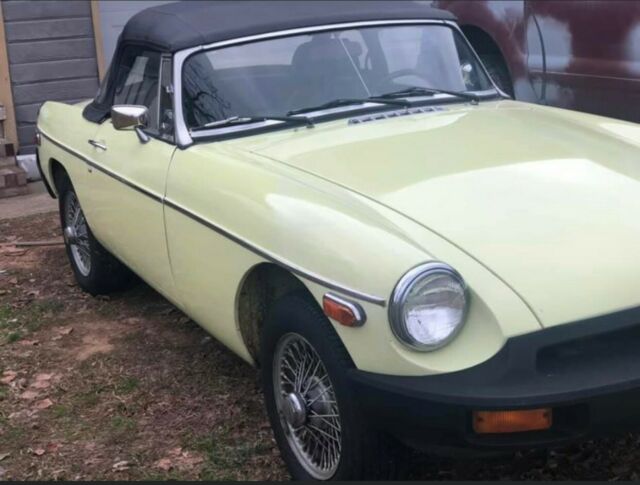 MG MGB 1977 image number 0