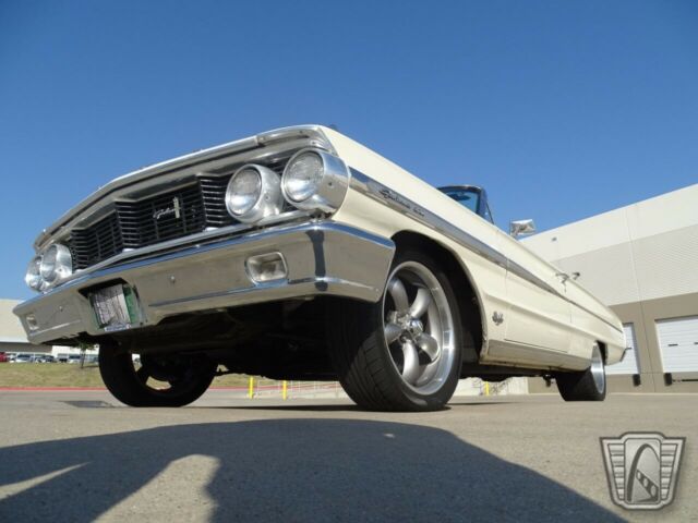 Ford Galaxie 1964 image number 18