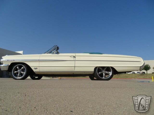 Ford Galaxie 1964 image number 21