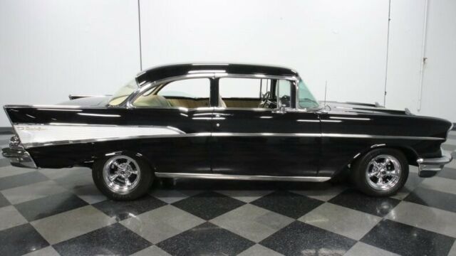 Chevrolet Bel Air/150/210 1957 image number 15