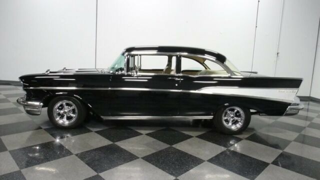 Chevrolet Bel Air/150/210 1957 image number 2