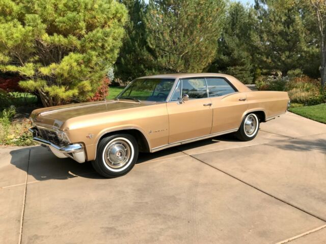 Chevrolet Impala 1965 image number 24