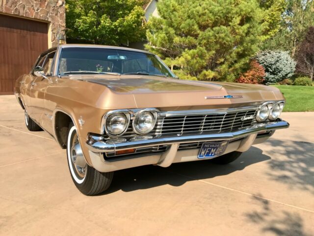 Chevrolet Impala 1965 image number 33