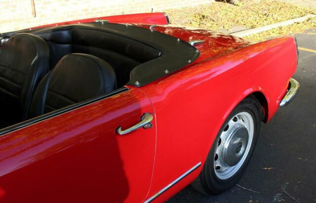 Alfa Romeo 2000 Touring Spider 1960 image number 21