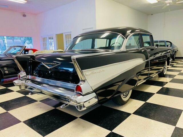 Chevrolet Bel Air/150/210 1957 image number 29