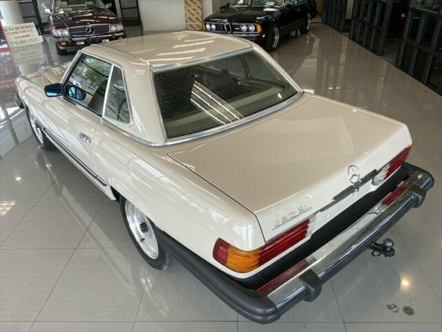 Mercedes-Benz SL-Class 1974 image number 2