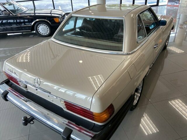 Mercedes-Benz SL-Class 1974 image number 3