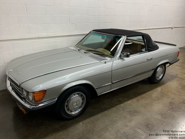 Mercedes-Benz SL-Class 1973 image number 10