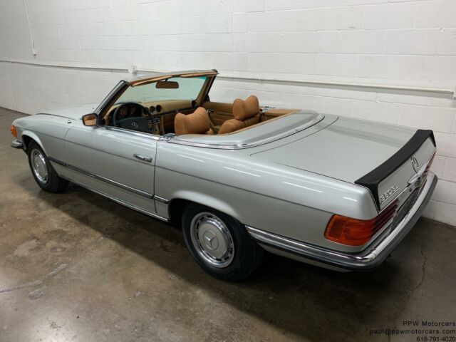 Mercedes-Benz SL-Class 1973 image number 5