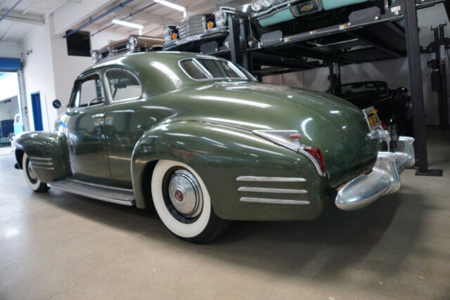 Cadillac Series 62 2 Door Hardtop 1941 image number 37