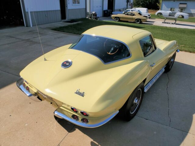 Chevrolet Corvette 1967 image number 28