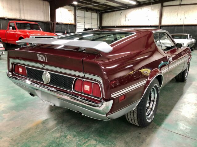 Ford Mustang 1971 image number 28