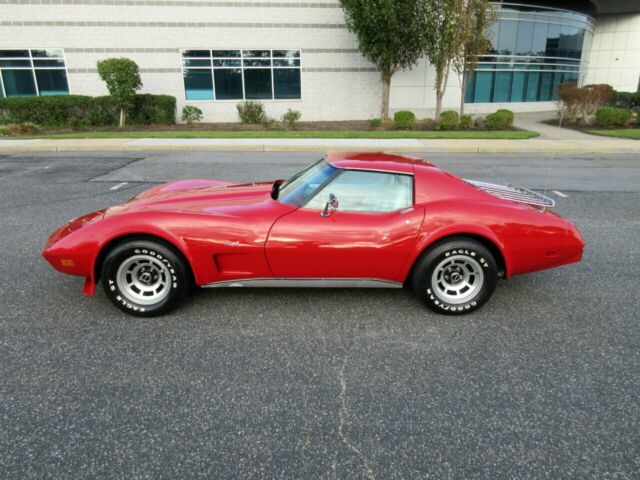 Chevrolet Corvette 1977 image number 12