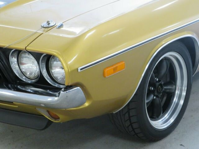 Dodge Challenger 1972 image number 1