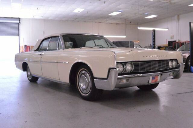 Lincoln Continental 1967 image number 2