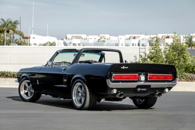 Ford Mustang 1967 image number 2