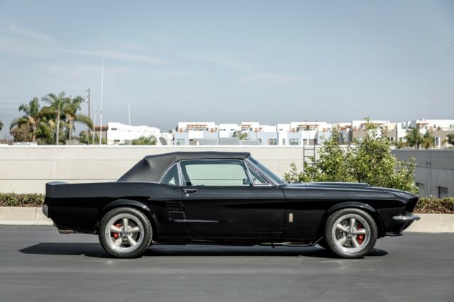 Ford Mustang 1967 image number 33