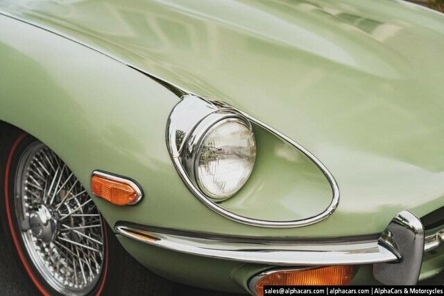 Jaguar E-Type 1969 image number 10