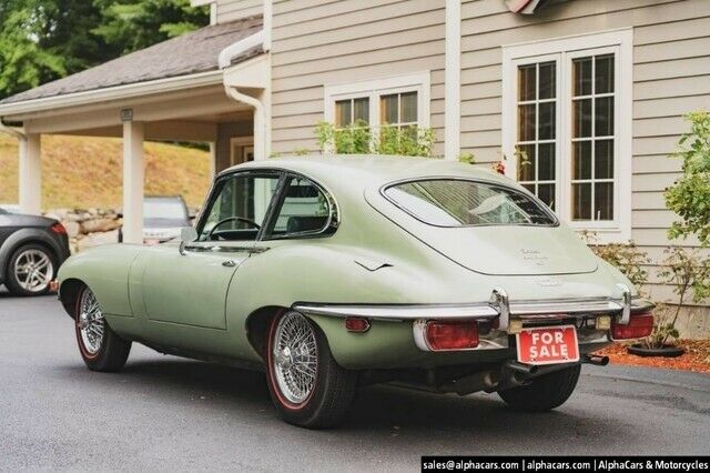 Jaguar E-Type 1969 image number 4