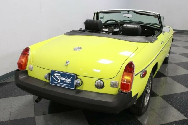 MG MGB 1975 image number 12