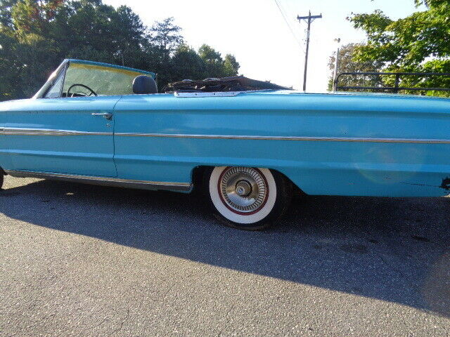 Ford Galaxie 1964 image number 30