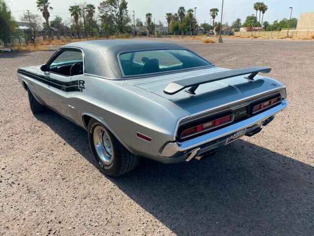 Dodge Challenger 1971 image number 18