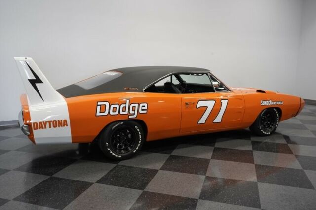 Dodge Charger 1970 image number 14