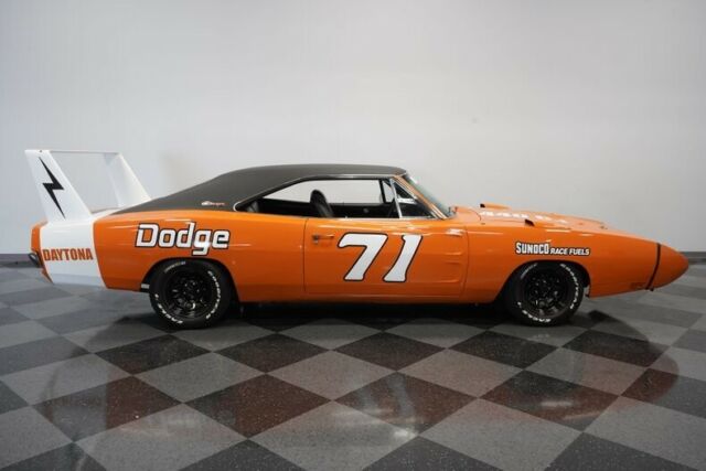 Dodge Charger 1970 image number 15