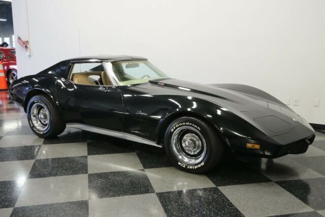 Chevrolet Corvette 1976 image number 16