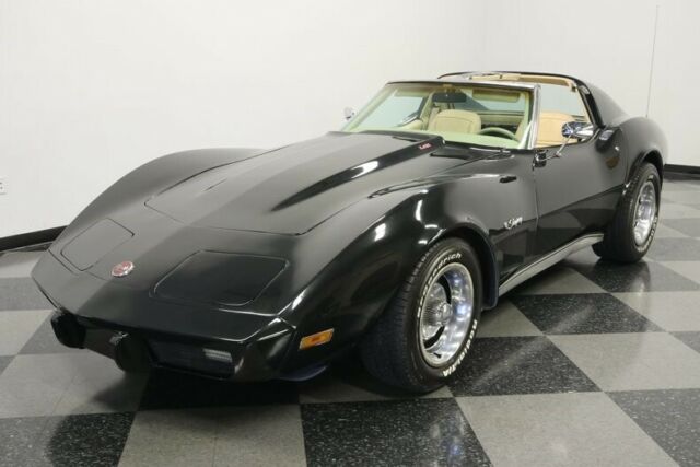 Chevrolet Corvette 1976 image number 29