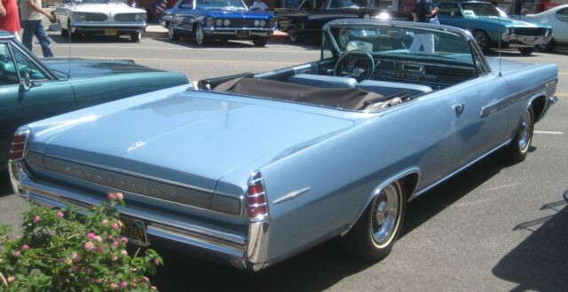 Pontiac Bonneville 1963 image number 1