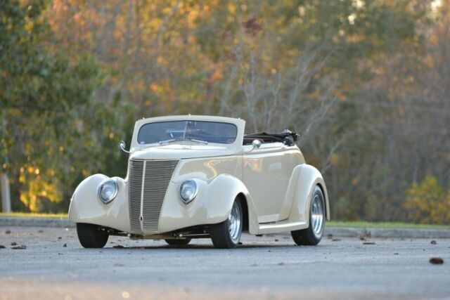 Ford Street Rod Convertible 1937 image number 2