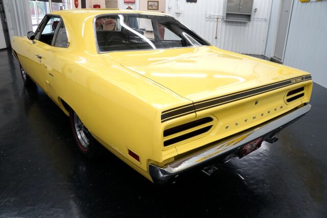 Plymouth Road Runner 1970 image number 15