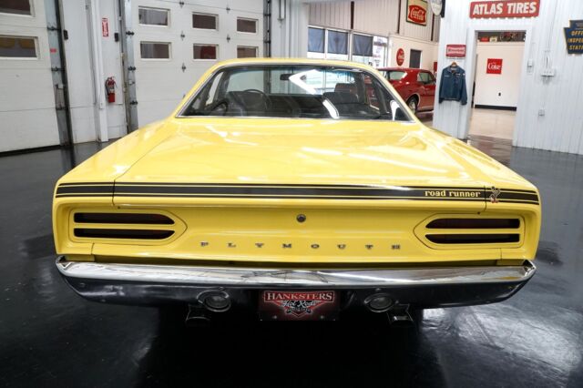 Plymouth Road Runner 1970 image number 16