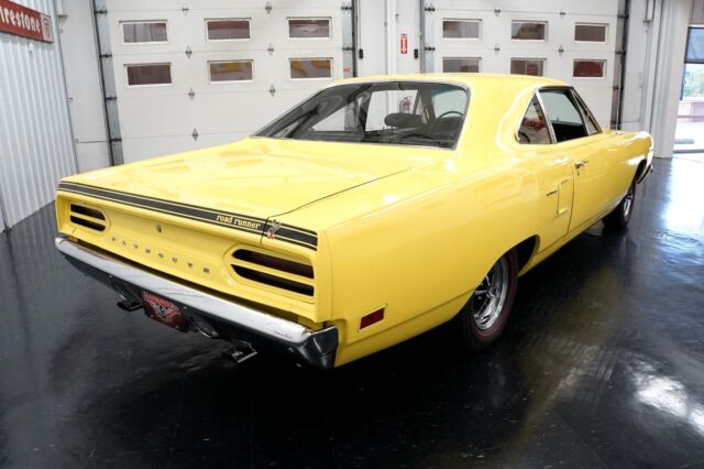 Plymouth Road Runner 1970 image number 17