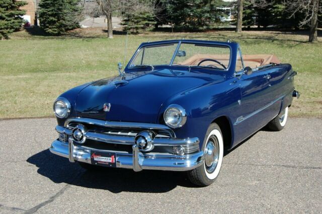 Ford Custom 2DR Convertible 1951 image number 29