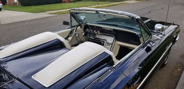 Ford Thunderbird Roadster 1964 image number 39