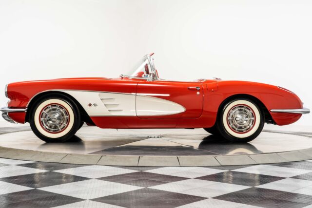 Chevrolet Corvette 1960 image number 28