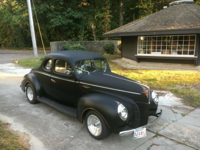 Ford Deluxe 1940 image number 17