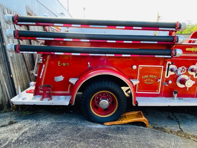 American LaFrance Fire Truck 1948 image number 39