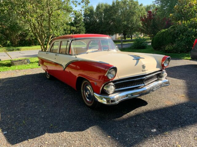 Ford Fairlane 1955 image number 24