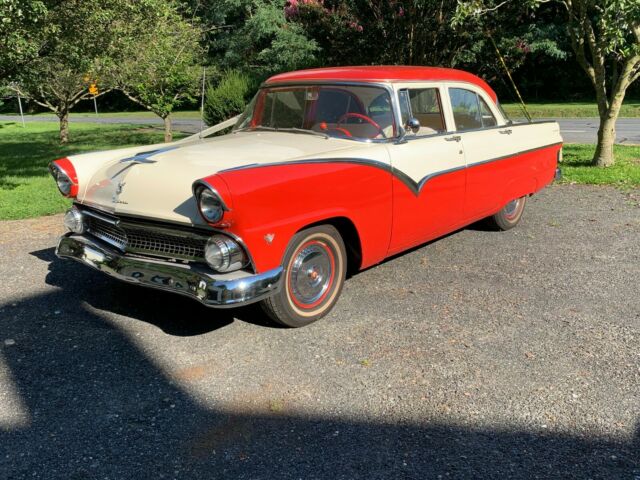 Ford Fairlane 1955 image number 31